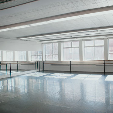 Ballet Divertimento Installations Studio 2 (38 pi x 30 pi)